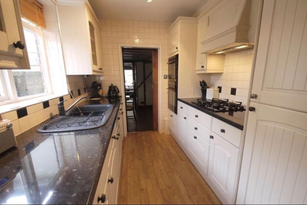 3Bedroom Beautiful Cottage Cheshunt Exterior photo
