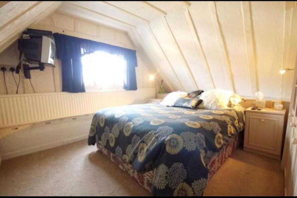3Bedroom Beautiful Cottage Cheshunt Exterior photo
